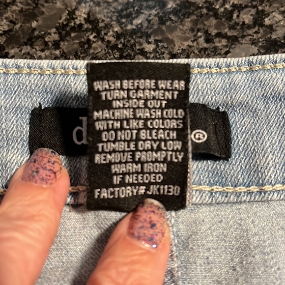 D.jeans size 4 midi jean skirt - Picture 4 of 7